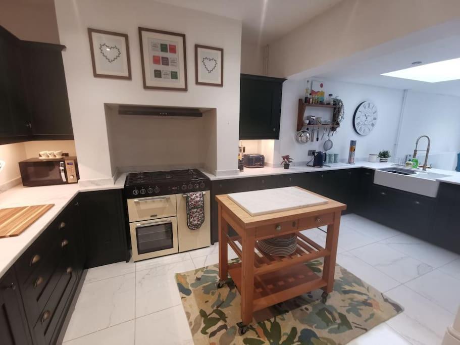 הוילה לאנבריס Prime Location For Snowdon, Family And Dog Friendly! מראה חיצוני תמונה